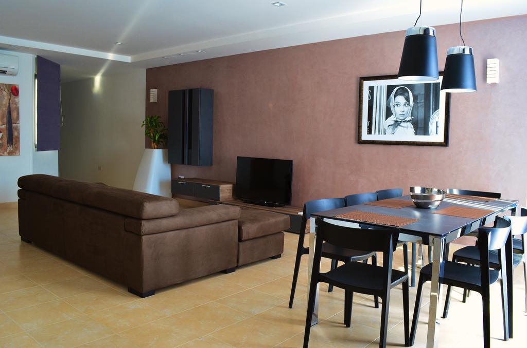 Hepburn Holiday Apartment Бирзеббуджа Экстерьер фото